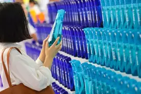 低调的蓝月亮要上市了，击败宝洁、联合利华的传奇却有了危机图片