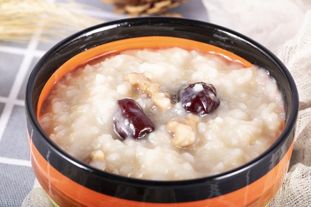 每日懂一味中药——大枣：补气养血，镇定安神