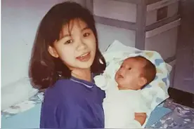 53岁“冻龄奶奶”走红，俩儿子都拒绝和她逛街，只因怕被当成情侣图片