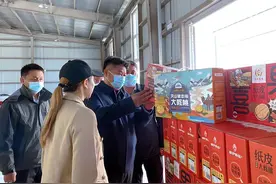 阿克苏地区新和县县委书记王新利调研丽新农业图片