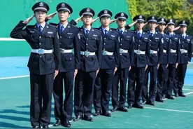 海南政法职业学院参加大学生国旗护卫队展示比赛勇创佳绩图片