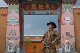 香格里拉结达木景区用歌声呼唤战“疫”英雄早日凯旋而归图片
