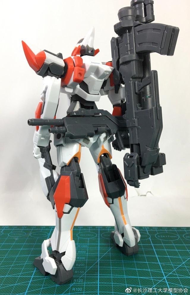 宅客模玩原创测评：青岛社 1/48 烈焰魔剑 测评（素组+展示部分）