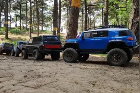 “大男孩”们爱不释手的玩具---RC模型图片