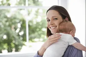 没事多摸摸孩子身上三个部位，让娃脑发育更健康，另有两处别乱摸图片