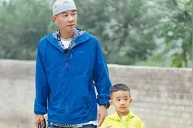 陈小春儿子的英文名很独特，得知中文名后，网友：这是在坑儿子吧图片