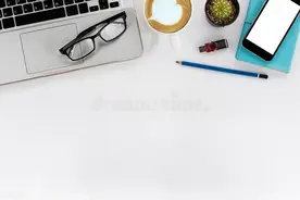 同事制作的Excel表头，为什么这么漂亮？图片