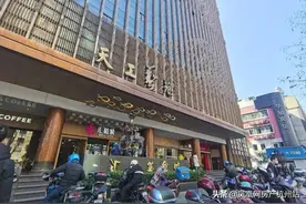 与杭州大厦齐名，如今遭拍卖，网友：不如变成浙二停车场图片