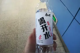 凉水不能喝，大热天也不行，中国人真的只能喝热水吗？图片