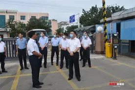张涛调研教育卫生工作时强调：办好人民满意的教育，提升医疗卫生健康服务水平图片