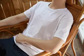 无印良品同厂生产线白T恤，才33元！网友：比优衣库便宜又舒服图片