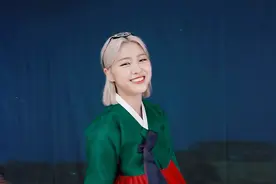 ITZY韩服造型：LIA宛若千金小姐，yuna青春活力图片