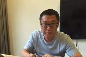 北京富豪：因不满银行柜员嘲讽，一气之下取走存款，行长上门道歉图片