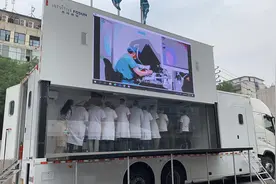 身价2000万的“达芬奇”手术机器人来河南了！用它做手术体验如何？听听医生怎么说图片