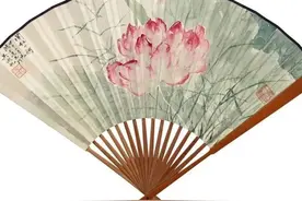 名家笔下的荷花扇面，清香扑鼻图片