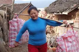中国伟大母亲，挑断18根扁担，养87个孩子，20人上清华北大图片