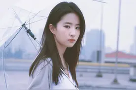 假如你中10亿 你会选择追求下列哪位美女明星？图片