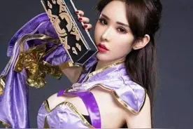 露娜抓不到人？4级后不知道该干嘛？国服露娜教你怎么打图片