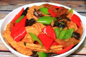 女人总是失眠老得快，建议多吃5种食物，补气养血，一觉睡到天亮图片