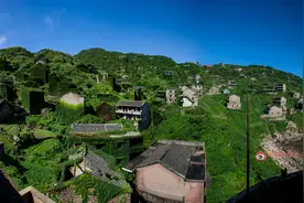 浙江海岛发现无人村，整齐的上百幢房子，却空无一人美得世外桃源图片