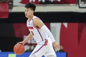 CBA联赛现役六位顶级国产控卫（各项数据全面对比）图片