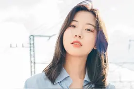 10个好看的女生拍照姿势，简约不做作，拍照很好看图片