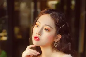 故事：和大八岁男神相亲成功，结婚前一天他表白，从小就暗恋我图片