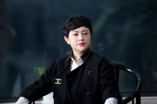 从武夷仙子到长沙茶后，黄永玉赞她“此女只应天上有”