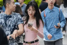 这裤头刚好合适，扎皮带太影响美观，真是多余了图片