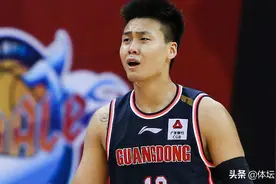 杜锋送出金句+表情包！直说可兰白克没有防守，苏伟罕见一条龙图片