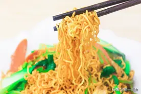 吃1包方便面、需要32天才能“解毒”？了解实情后，吃的人更多了图片