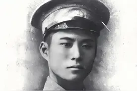 改造花了27年，黄维却屡获优待，全身疾病被治愈，餐桌前始终有肉图片