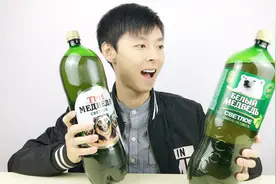 试喝俄罗斯白熊啤酒，战斗民族的啤酒都是用“大雪碧瓶”来装的？视频封面