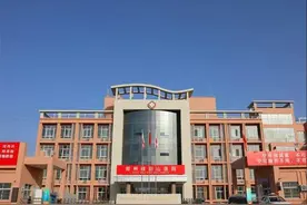 河南3家省级医院接管3个救治院区！郑州11支医疗队支援六院图片