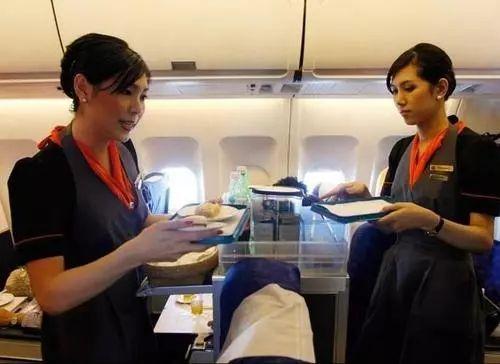 听说飞机上也有“特殊”航空服务了……