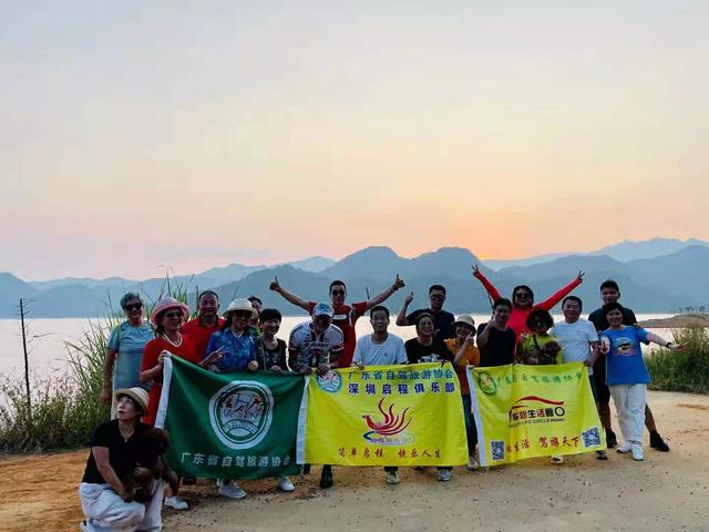 只有10%广东人才知道的粤北“云海天池红叶”，让人一眼沦陷