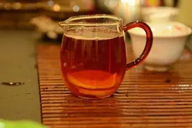 红茶加柠檬，用10元变成柠檬冰红茶的小技巧图片