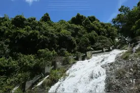 盐田半山公园带建设如火如荼 老虎涧公园瀑布景观初现雏形图片