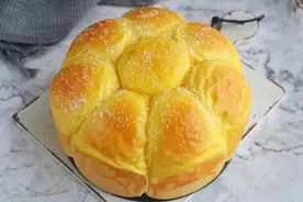 在家做面包，不用烤箱不用黄油，又软又拉丝，学会别再买面包吃了图片