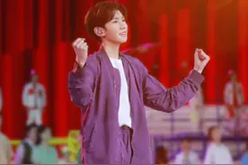 有种“塑料兄弟情”叫TFBOYS，王俊凯王源偷偷合体，就是不告诉他图片