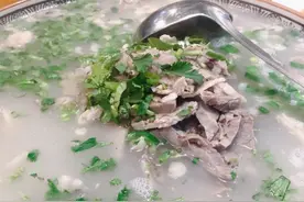 滕州老牌羊肉汤馆，位置偏僻却靠一碗汤火了30年，有人从小吃到大图片