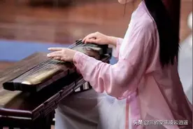 解读《听弹琴》：听着古调琴声，感慨自己的怀才不遇，命运不济啊图片