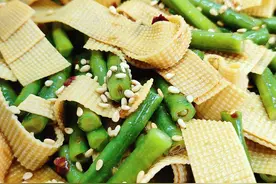 做法简单又快手的懒人豇豆角新吃法，夏天吃鲜香可口，清凉开胃图片
