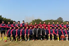 几个老川足要带一帮“童子军”冲乙图片