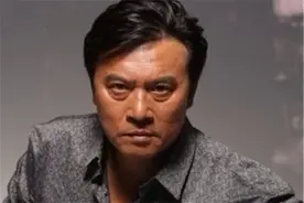 张山：饰演赵云走红，娶了陈佩斯妹妹，妻子生病不离不弃是好男人图片
