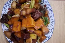 教你营养美味的苹果炒肉，解馋过瘾超好吃，再不用担心孩子挑食了图片