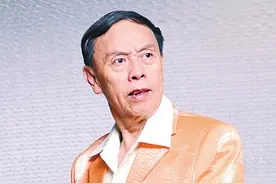 和郭德纲的相声同宗同源的粤语相声，黄俊英称后继难有人图片