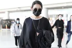 62岁倪萍力挺国货！穿百元李宁戴18万项链，低调炫富好优雅图片