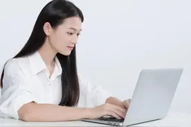 43岁保姆慕兰月薪10000豪门打工（32）——因为前妻而买醉的老板图片