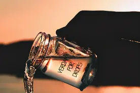 男人如此称呼你，潜台词就是：不爱了图片